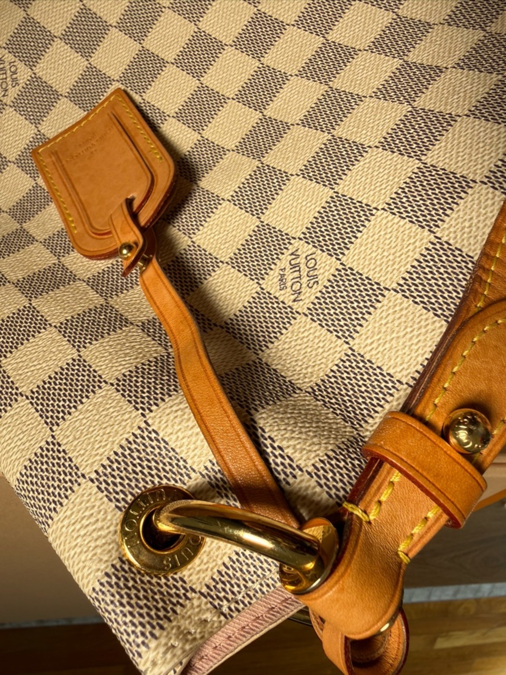 Louis Vuitton Damier Azur Shoulder Bag with Tan Leather Trim - Picture 8 of 11
